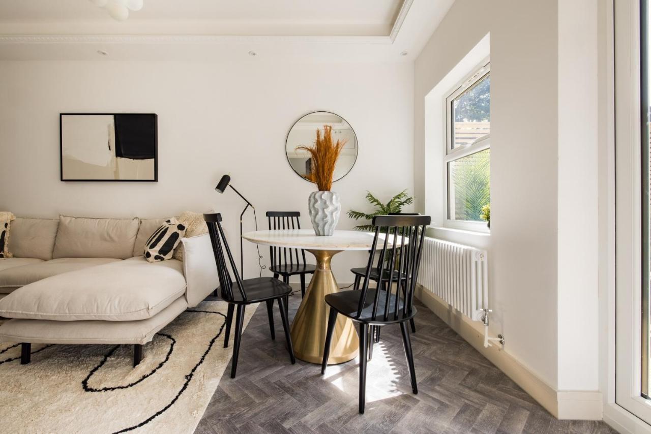 런던 The Battersea Secret - Trendy 3Bdr Flat With Patio 아파트 외부 사진