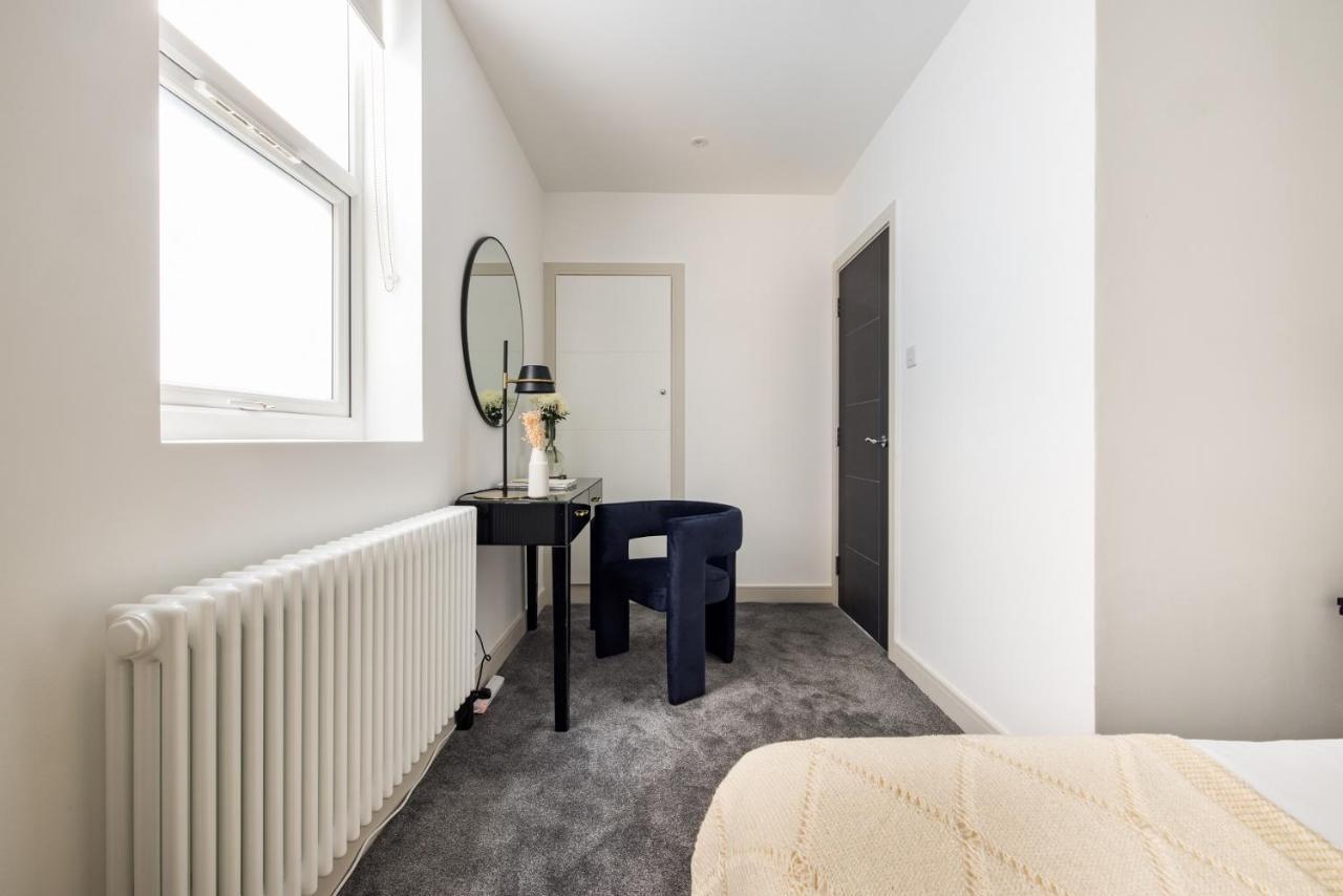 런던 The Battersea Secret - Trendy 3Bdr Flat With Patio 아파트 외부 사진