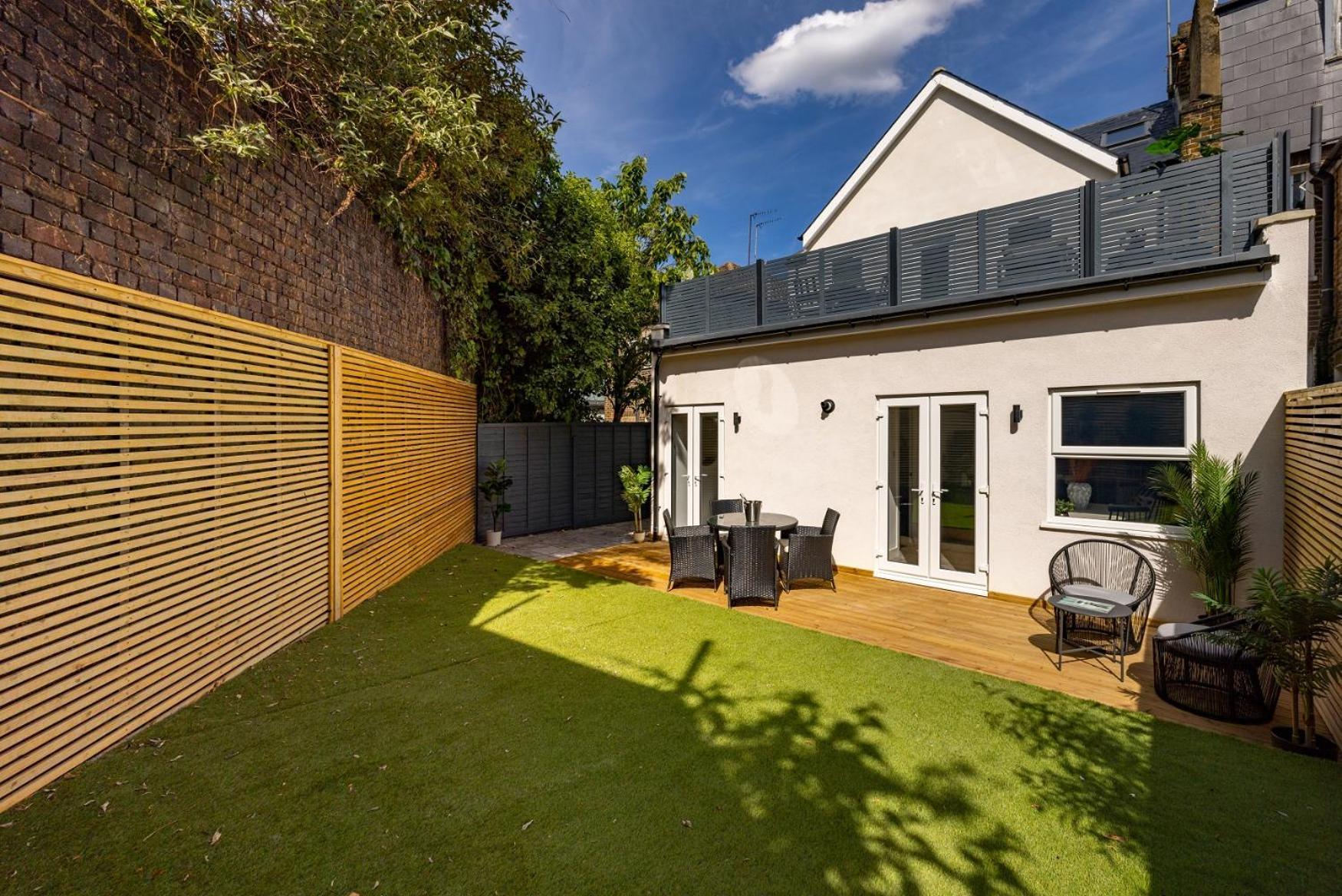 런던 The Battersea Secret - Trendy 3Bdr Flat With Patio 아파트 외부 사진